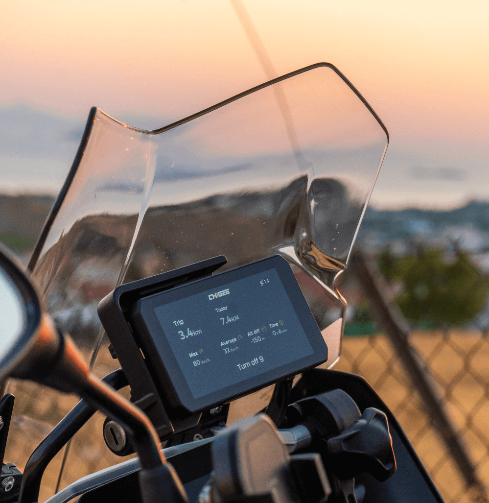 chigee-aio-5-play-bmw-motorrad-display-5-zoll-mit-gps-prep-kit image 2