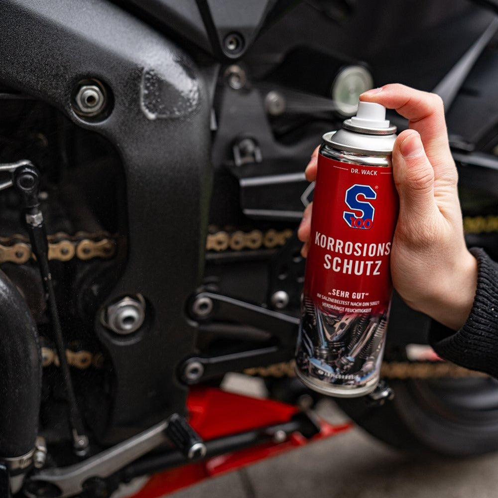 s100-motorrad-korrosions-schutz-spray-300-ml-winter image 4
