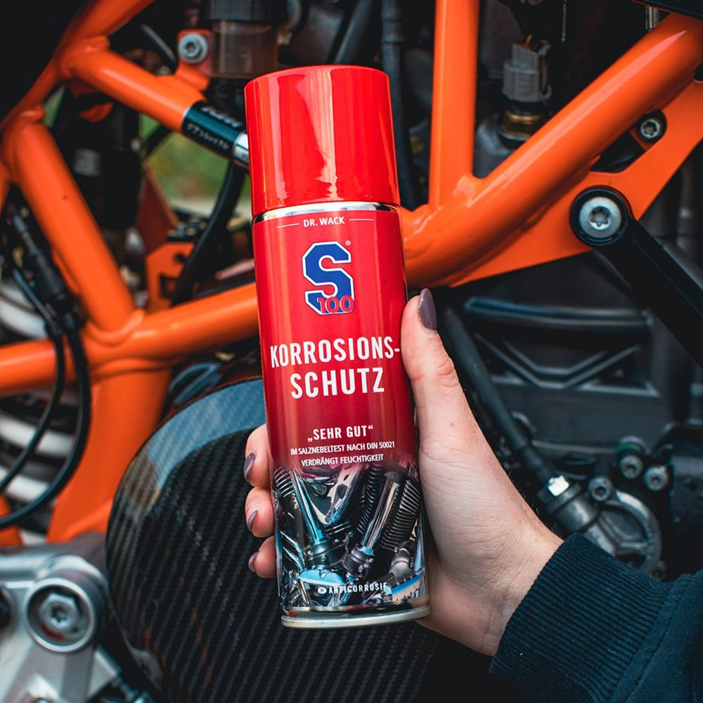 s100-motorrad-korrosions-schutz-spray-300-ml-winter image 2