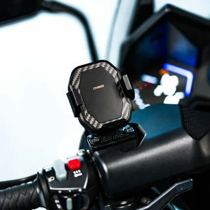 chigee-cg2-handyhalter-motorrad-mit-wireless-charger-modul image 2